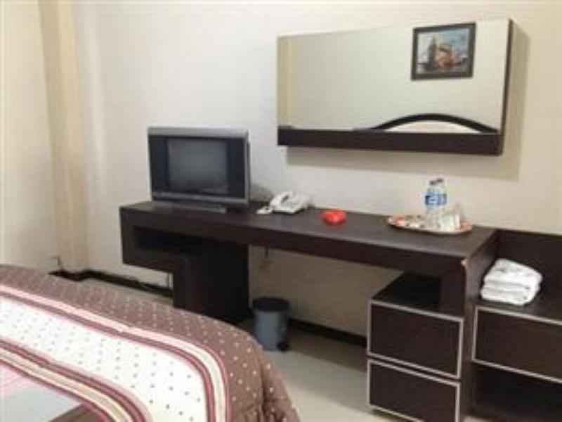 Hotel Galuh Anindita Yogyakarta Exterior photo